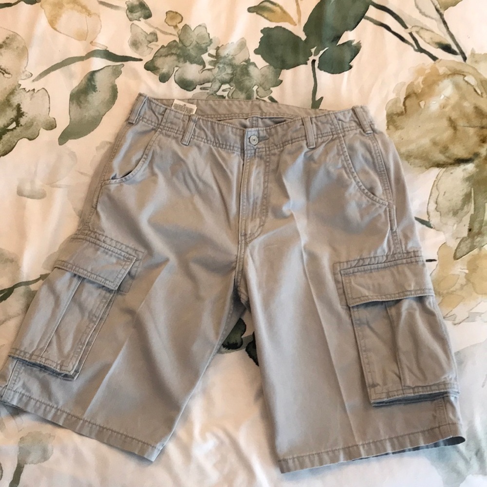 Levi’s Cargo shorts
